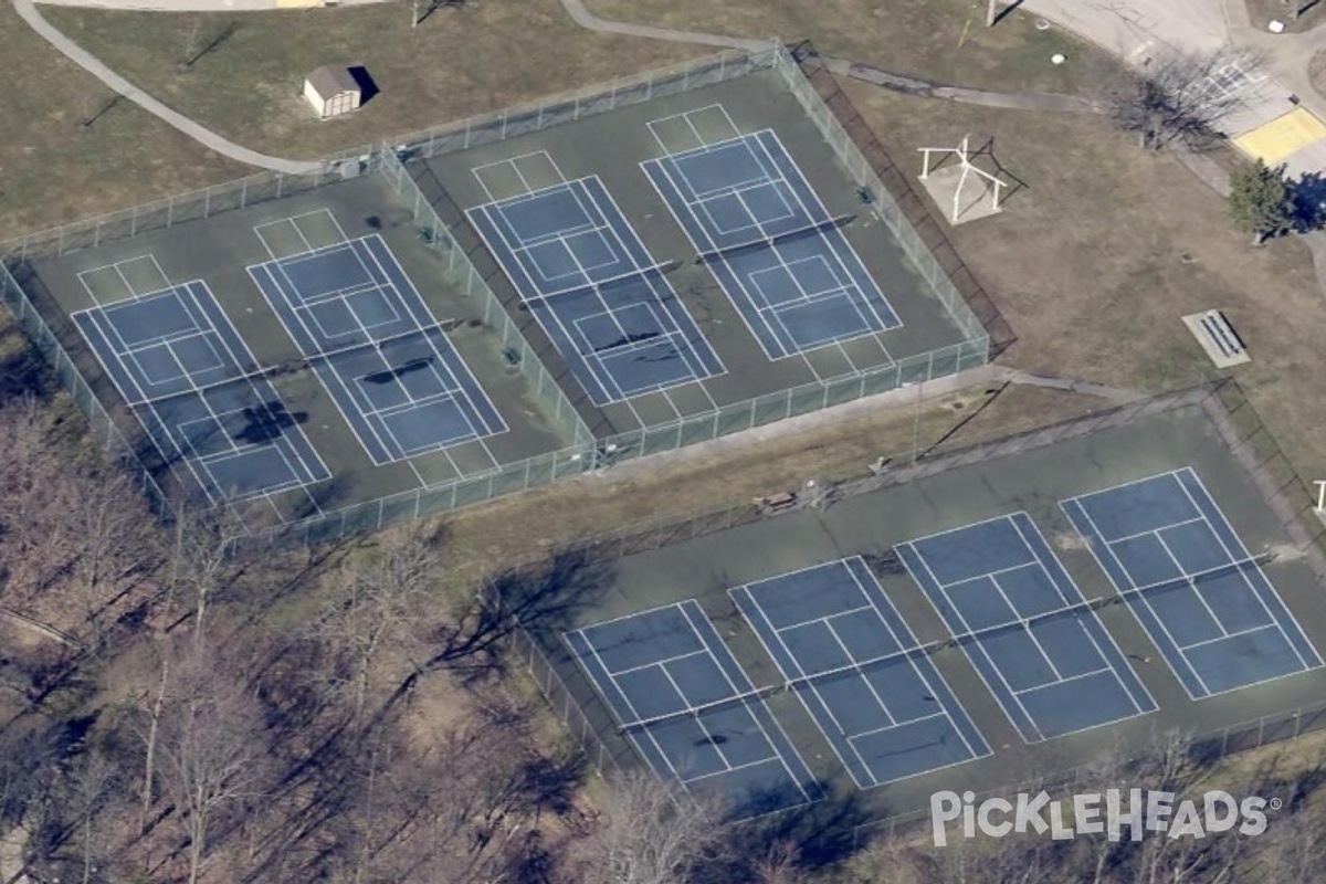 Play Pickleball at Highland Heights Community Park: Court Information ...